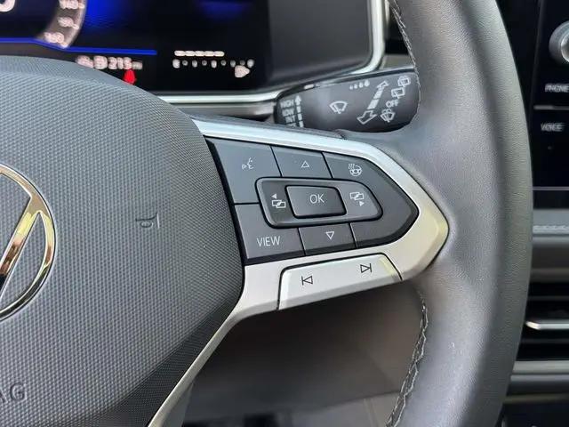 2026 Volkswagen Taos SE Black