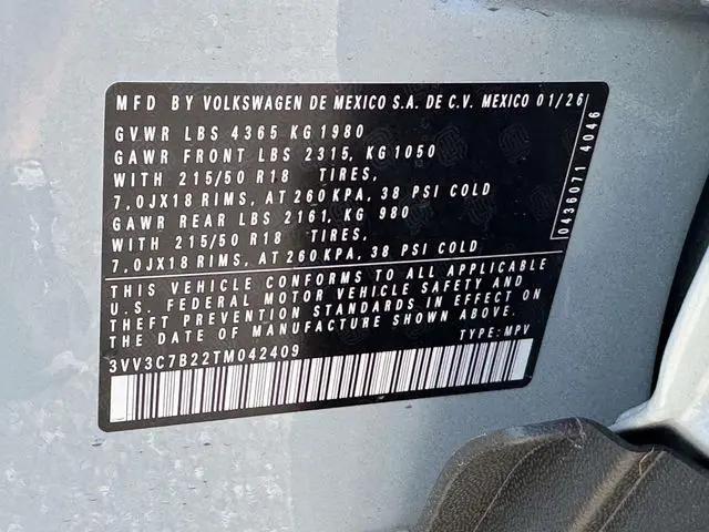 2026 Volkswagen Taos SE Black