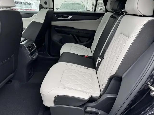 2026 Volkswagen Atlas Cross Sport SEL Premium R-Line