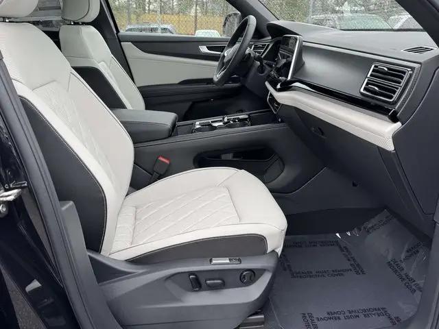 2026 Volkswagen Atlas Cross Sport SEL Premium R-Line
