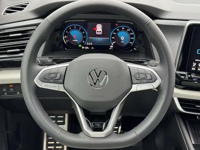 2026 Volkswagen Atlas Cross Sport SEL Premium R-Line