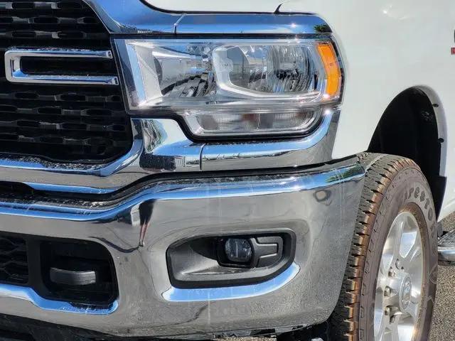 2024 Ram 3500 Big Horn Crew Cab 4x4 8' Box