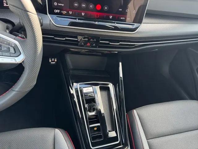 2026 Volkswagen Golf GTI SE