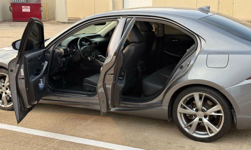 2016 Lexus IS 200t 200t