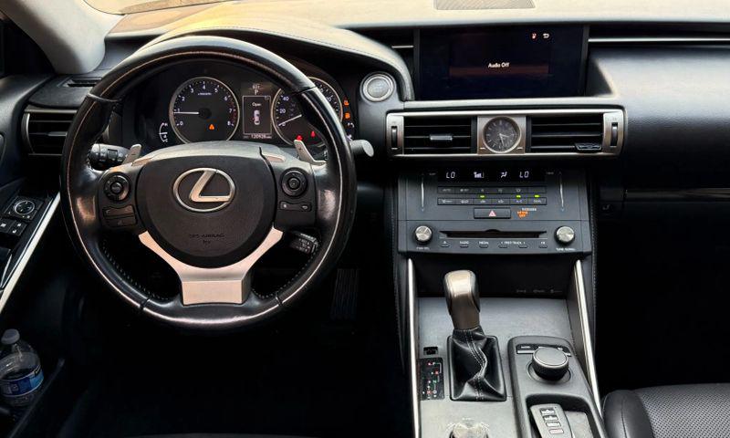 2016 Lexus IS 200t 200t