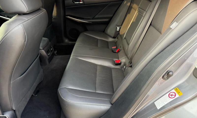 2016 Lexus IS 200t 200t