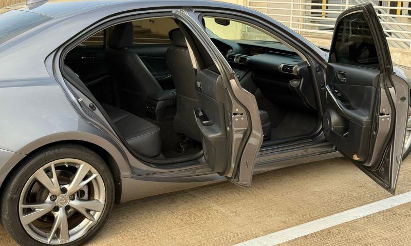 2016 Lexus IS 200t 200t