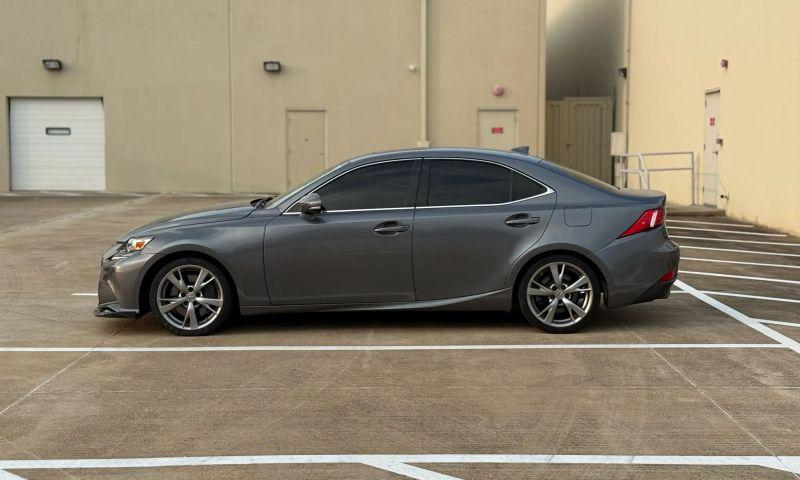 2016 Lexus IS 200t 200t