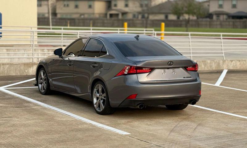 2016 Lexus IS 200t 200t