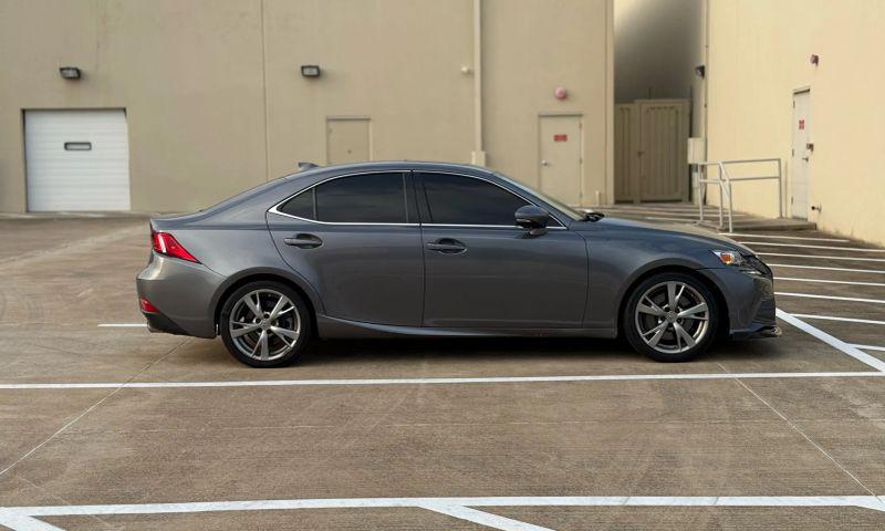 2016 Lexus IS 200t 200t