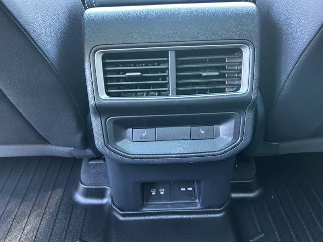 2025 Volkswagen Atlas Cross Sport 2.0T SEL Premium R-Line