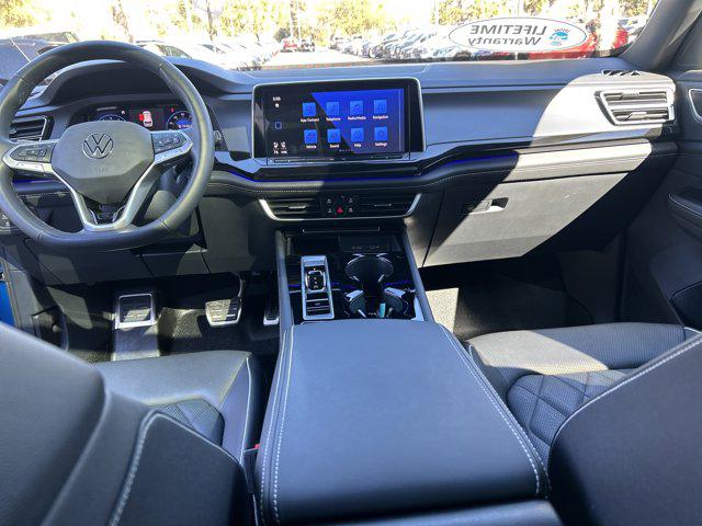 2025 Volkswagen Atlas Cross Sport 2.0T SEL Premium R-Line