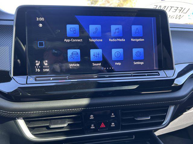 2025 Volkswagen Atlas Cross Sport 2.0T SEL Premium R-Line