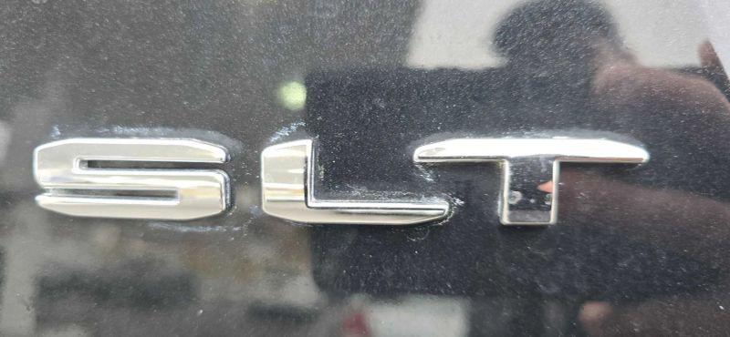 2023 GMC Acadia FWD SLT