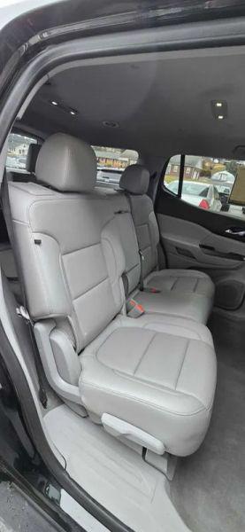 2023 GMC Acadia FWD SLT