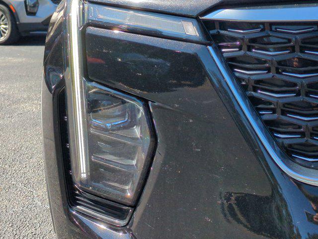 2025 Cadillac XT4 FWD Premium Luxury