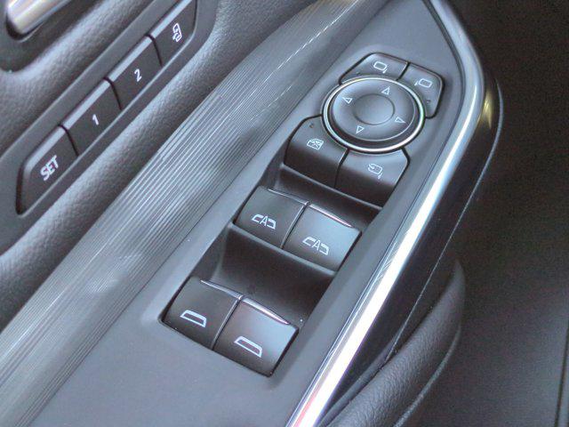 2025 Cadillac XT4 FWD Premium Luxury
