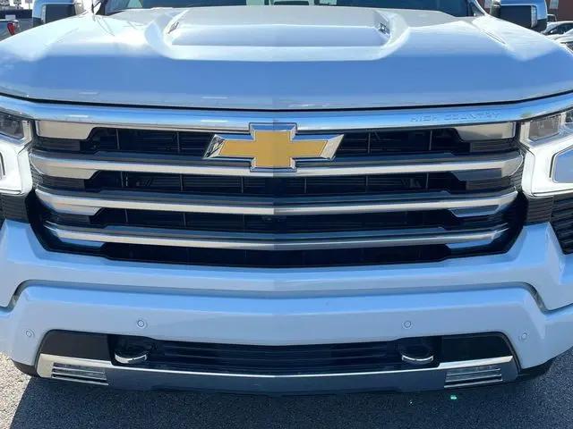 2026 Chevrolet Silverado 1500 4WD Crew Cab Short Bed High Country