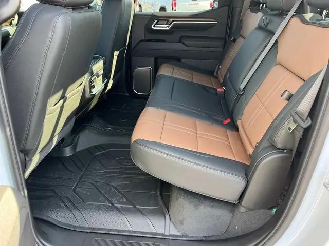 2026 Chevrolet Silverado 1500 4WD Crew Cab Short Bed High Country