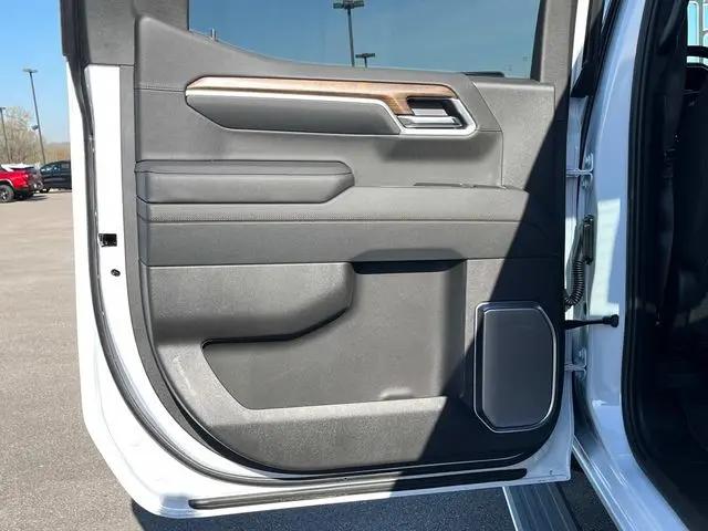 2026 Chevrolet Silverado 1500 4WD Crew Cab Short Bed High Country