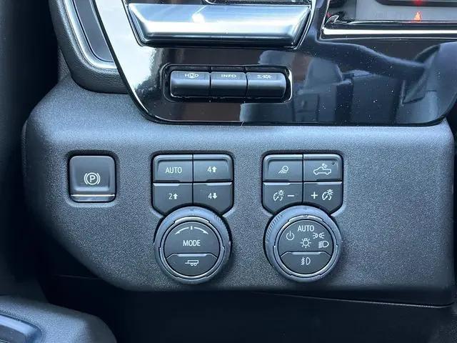 2026 Chevrolet Silverado 1500 4WD Crew Cab Short Bed High Country