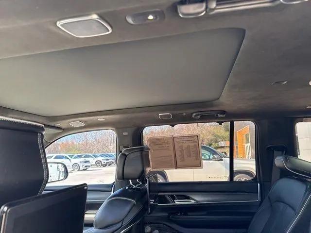 2022 Jeep Grand Wagoneer Series II Obsidian 4x4
