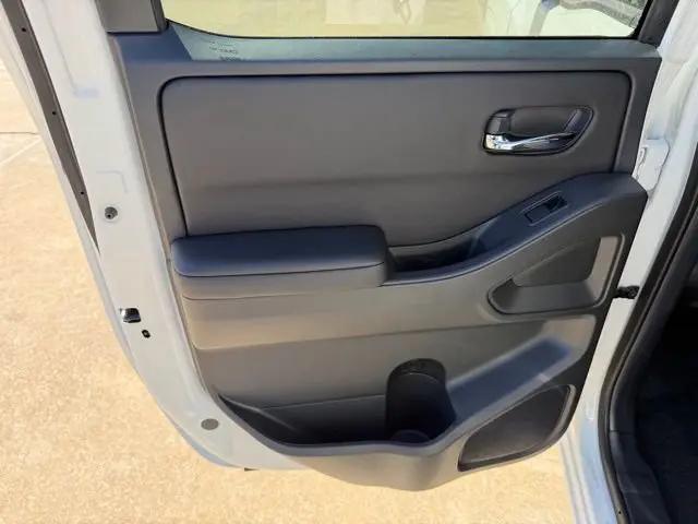 2026 Nissan Frontier Crew Cab SV 4x2