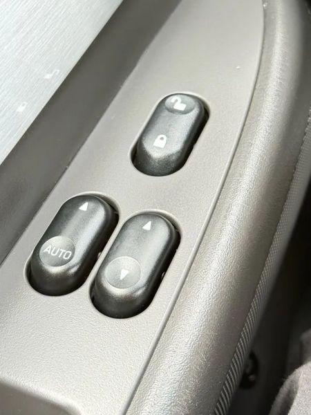 2002 Ford Thunderbird Base