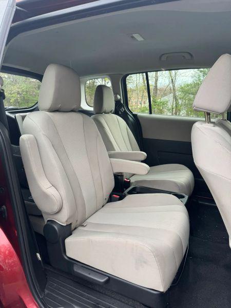 2013 Mazda Mazda5 Sport