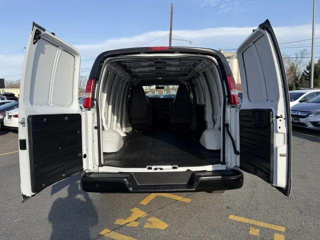 2023 GMC Savana Cargo RWD 2500 Regular Wheelbase Work Van