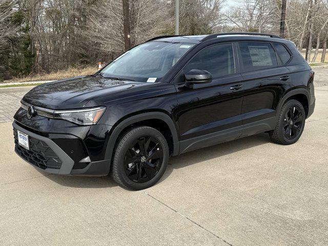 2026 Volkswagen Taos SE Black