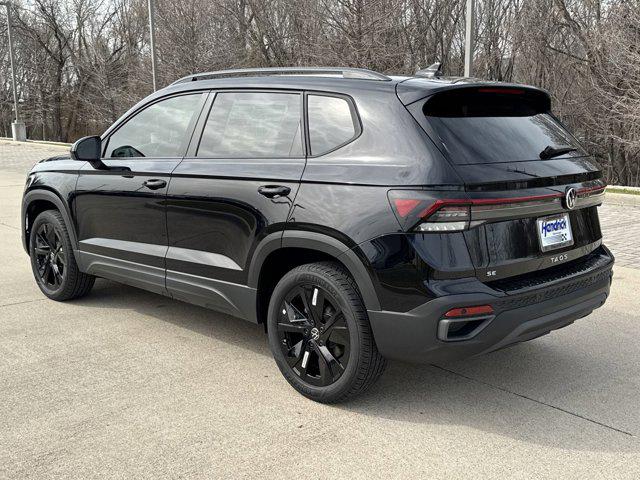 2026 Volkswagen Taos SE Black
