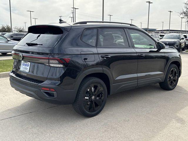 2026 Volkswagen Taos SE Black