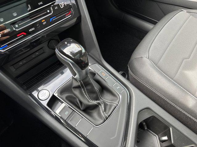 2026 Volkswagen Taos SE Black