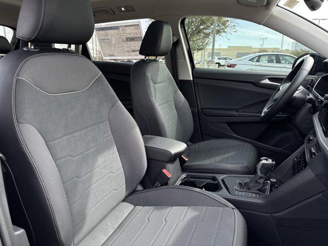 2026 Volkswagen Taos SE Black