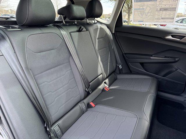 2026 Volkswagen Taos SE Black