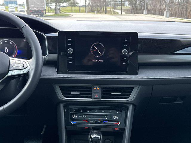 2026 Volkswagen Taos SE Black