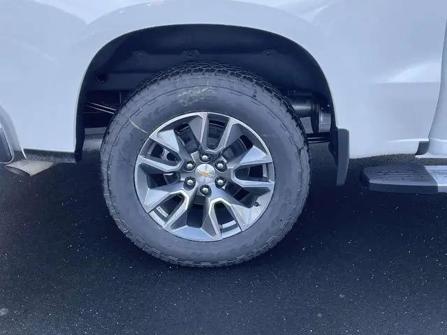 2026 Chevrolet Silverado 1500 4WD Crew Cab Standard Bed LT