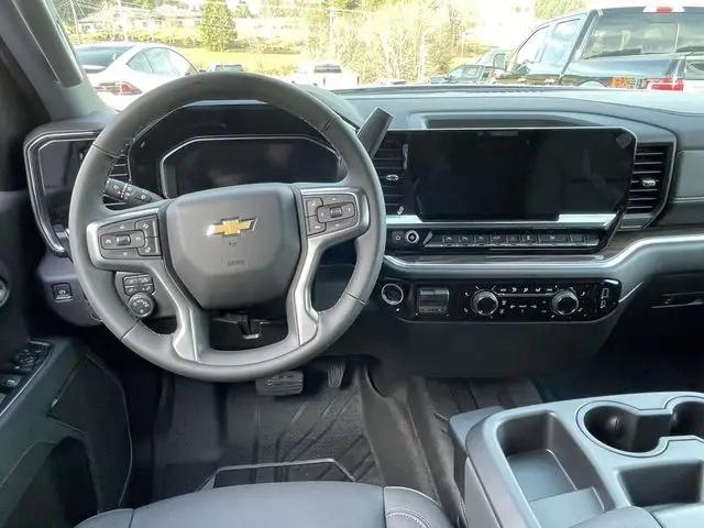 2026 Chevrolet Silverado 1500 4WD Crew Cab Standard Bed LT