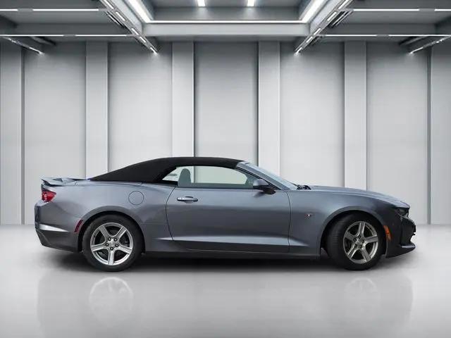 2020 Chevrolet Camaro RWD Convertible 1LT