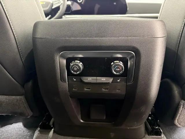 2026 Chevrolet Suburban High Country, 4WD