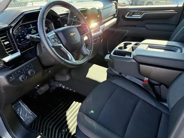2026 Chevrolet Silverado 1500 4WD Double Cab Standard Bed LT with 2FT