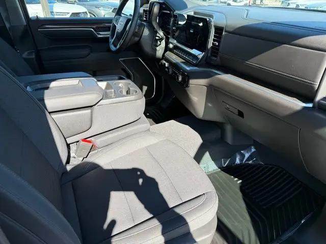 2026 Chevrolet Silverado 1500 4WD Double Cab Standard Bed LT with 2FT