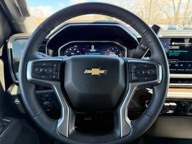 2026 Chevrolet Silverado 1500 4WD Double Cab Standard Bed LT with 2FT