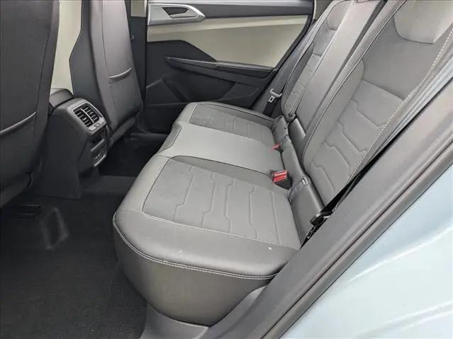 2026 Volkswagen Taos SE
