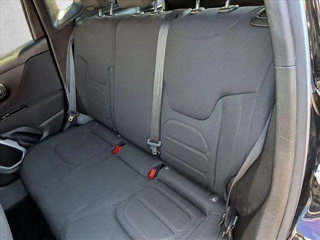 2018 Jeep Renegade Latitude FWD