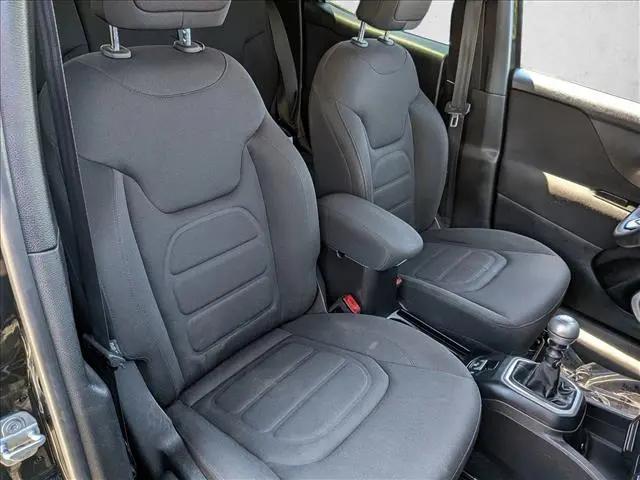 2018 Jeep Renegade Latitude FWD