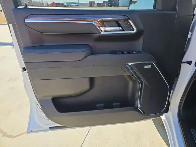 2026 Chevrolet Silverado 1500 4WD Crew Cab Short Bed RST