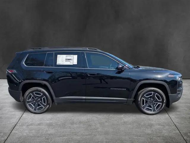 2026 Jeep Cherokee Laredo 4x4