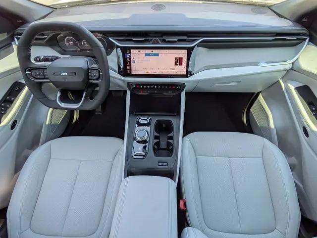 2026 Jeep Cherokee Laredo 4x4